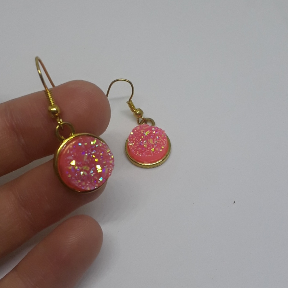 pink and gold dangle earrings - Picture 3 of 3